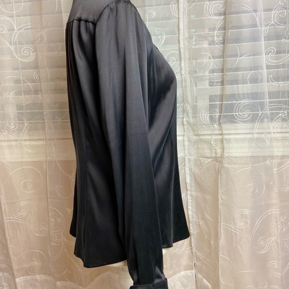 Sutton Studio Woman’s  Black Silk Blouse, 8 - Picture 5 of 10